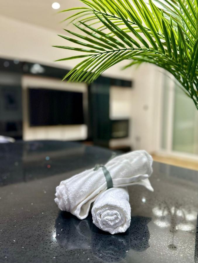 Retreat To A Stylish Ensuite In Londra Dış mekan fotoğraf