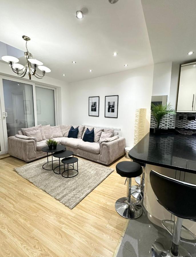 Retreat To A Stylish Ensuite In Londra Dış mekan fotoğraf